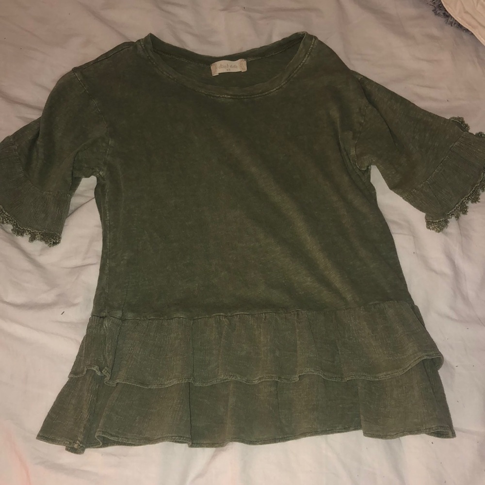green flowy top